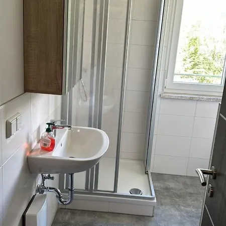 Neu! Elsteraue Og Links Daire *